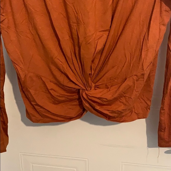 *BRAND NEW* Burnt orange long sleeve top - Picture 2 of 4